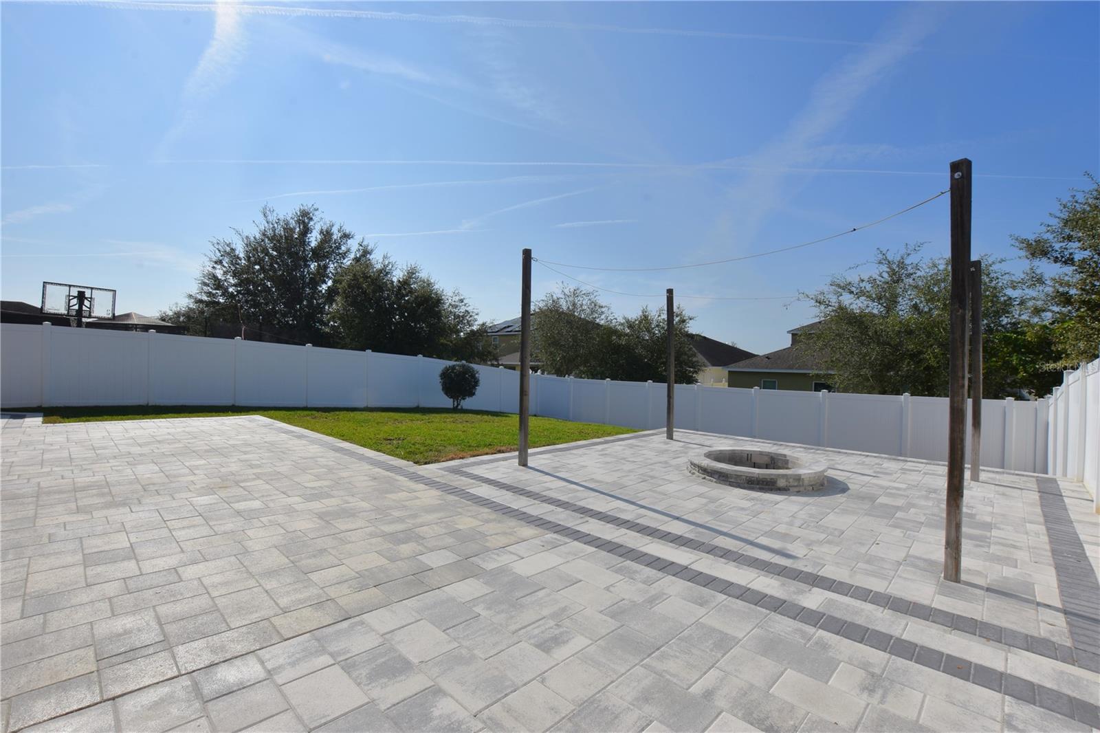 LAUREL ESTATES - Residential Lease