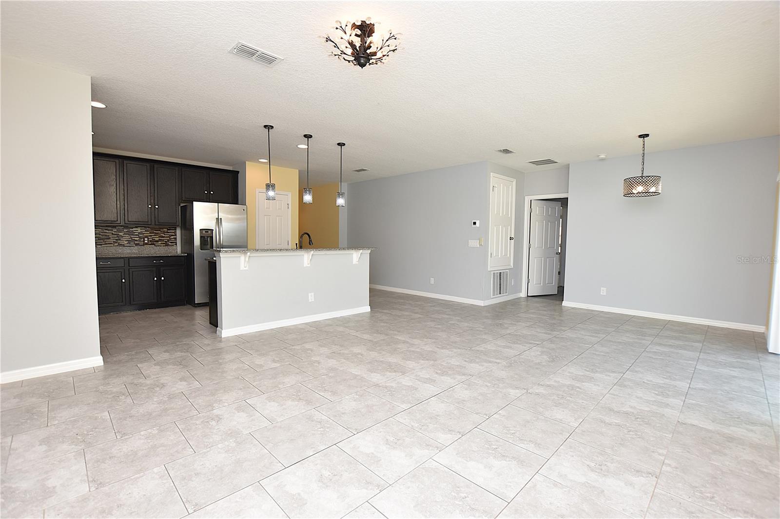 LAUREL ESTATES - Residential Lease