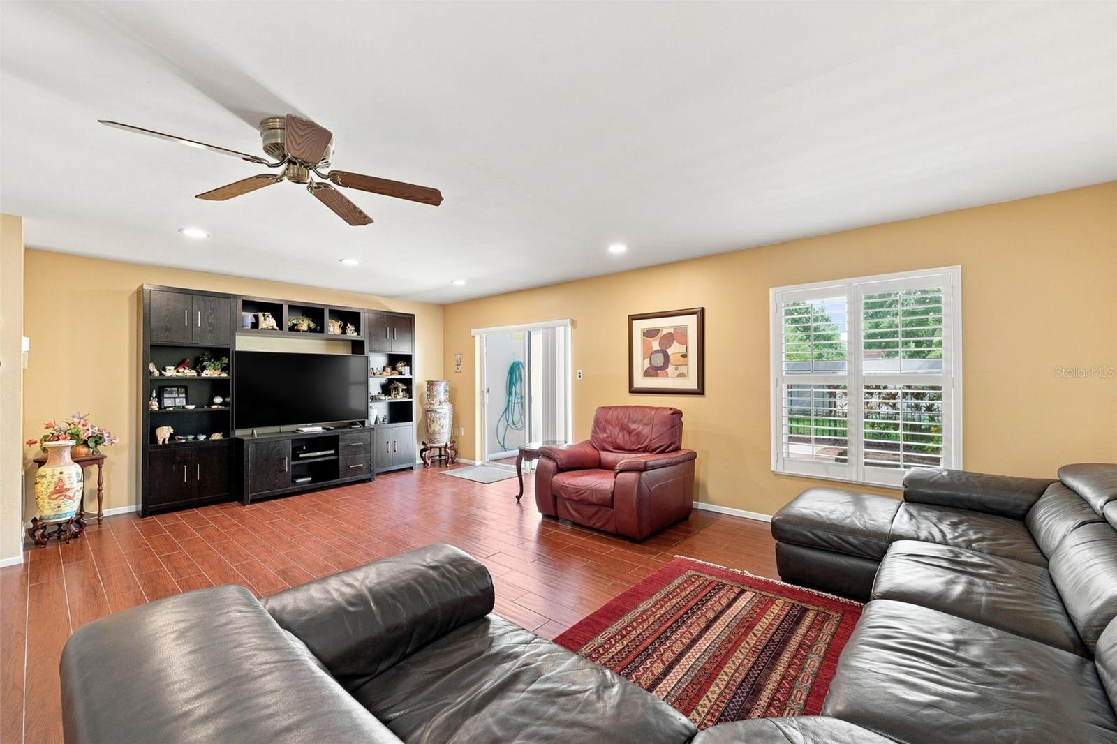 Search Properties for Sale 3 2700 BAYSHORE BOULEVARD 592