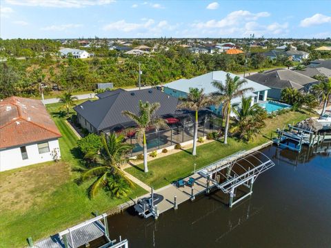 A home in PORT CHARLOTTE