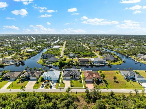 A home in PORT CHARLOTTE