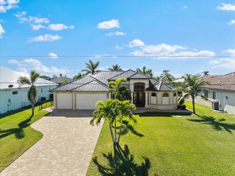 A home in PORT CHARLOTTE