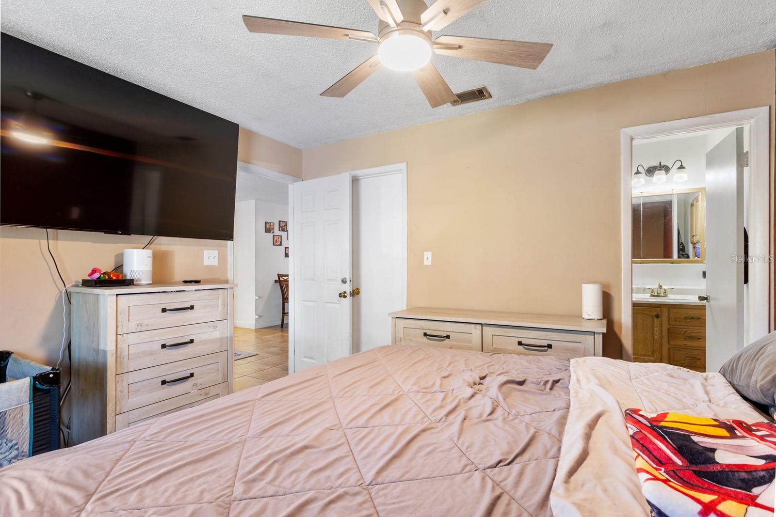 JESSICA MANOR - Residential