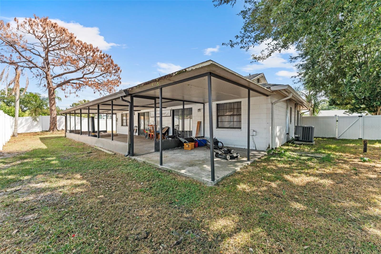 LOGAN GATE VILLAGE PH IV UN 1 - Residential