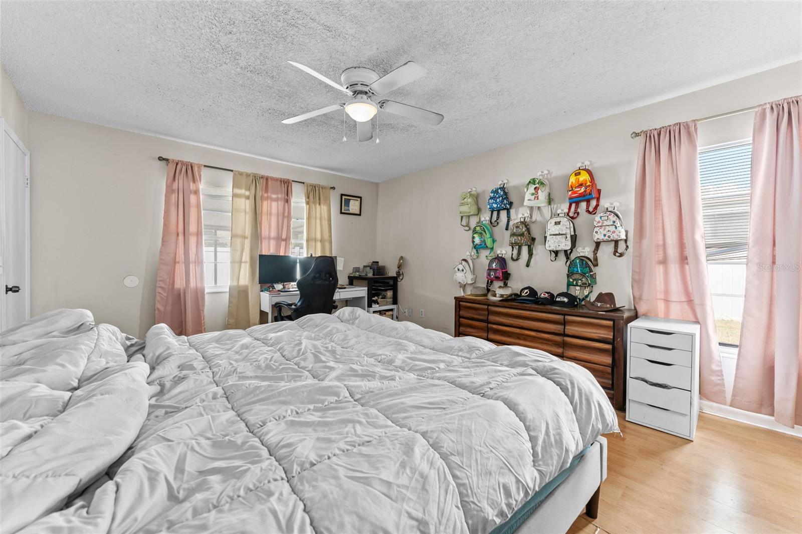 LOGAN GATE VILLAGE PH IV UN 1 - Residential