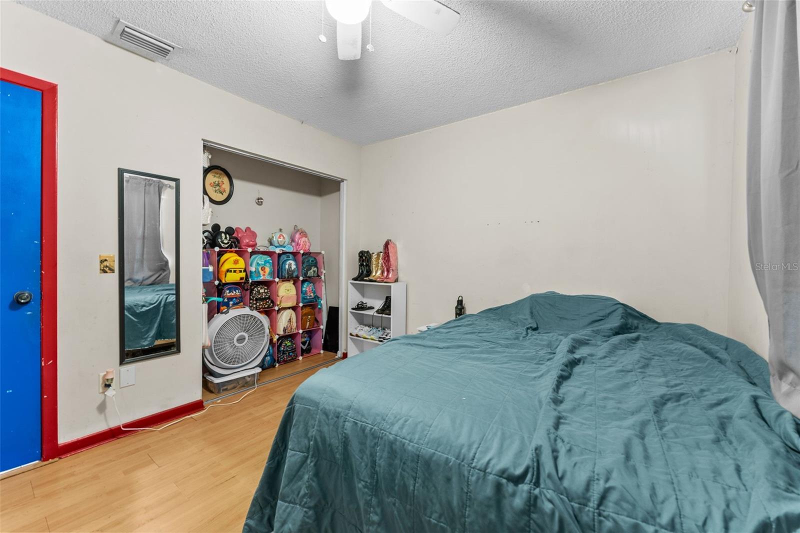 LOGAN GATE VILLAGE PH IV UN 1 - Residential