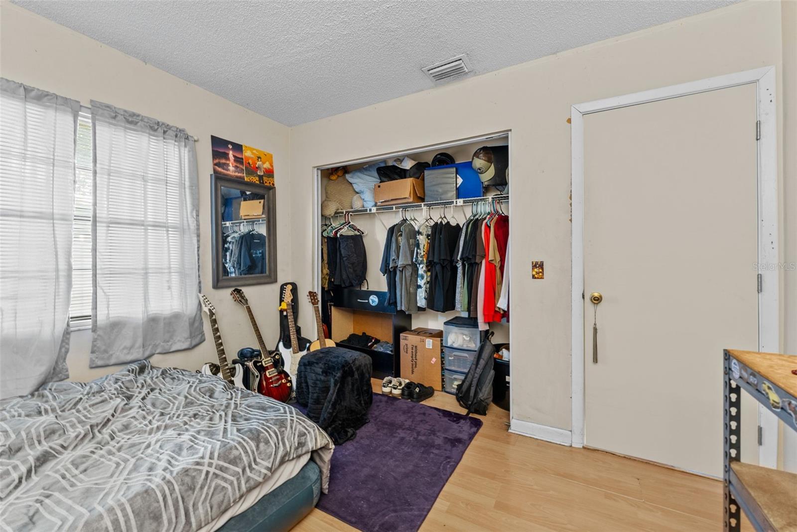 LOGAN GATE VILLAGE PH IV UN 1 - Residential