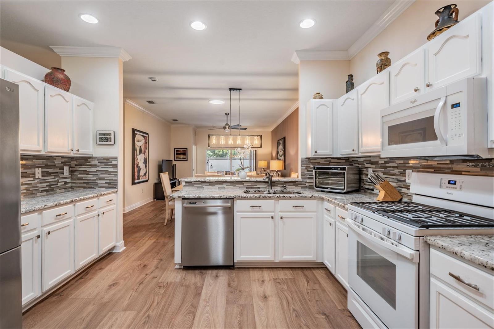 OAKSTEAD - Residential