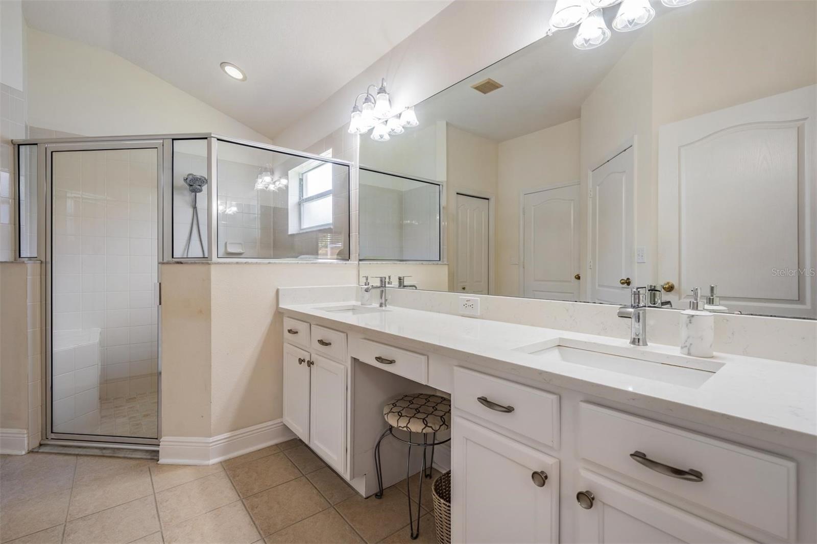 OAKSTEAD - Residential