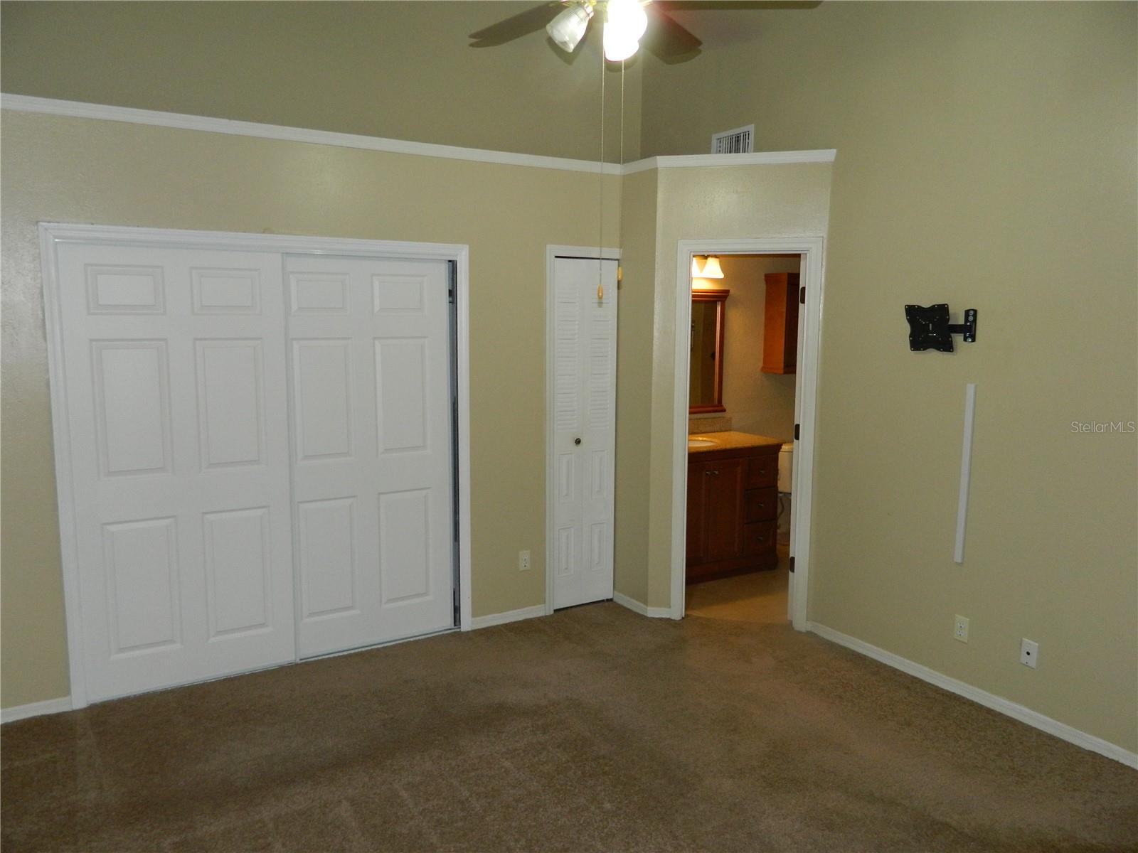 HIDDEN VILLAGE CONDO - Residential Lease