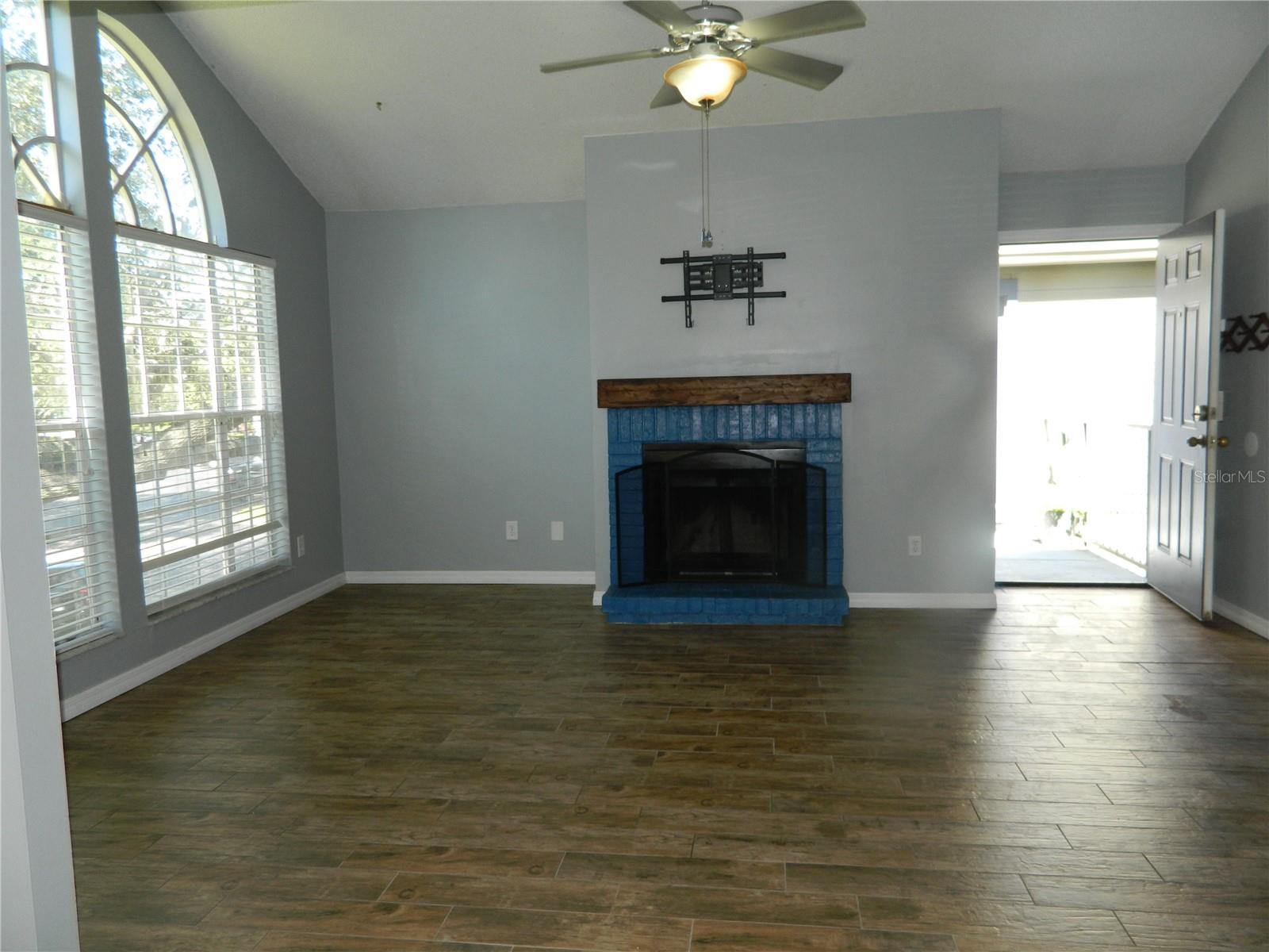 HIDDEN VILLAGE CONDO - Residential Lease