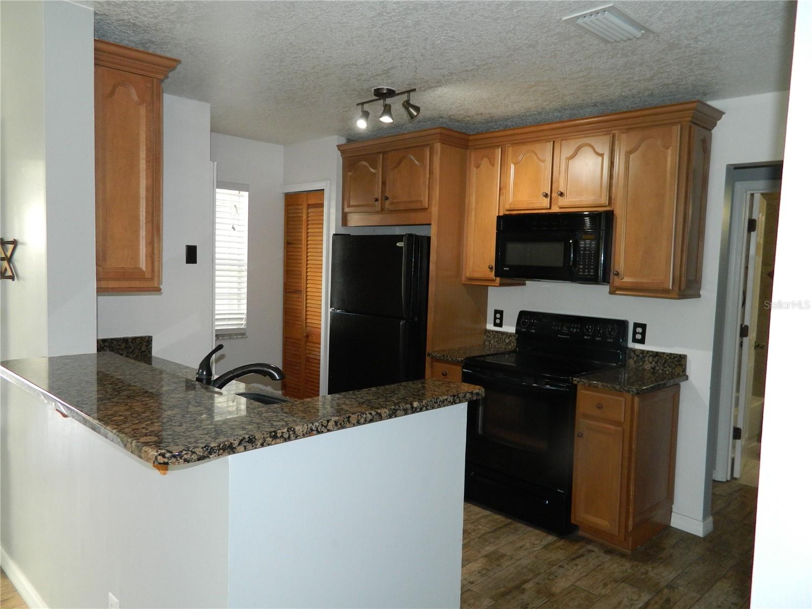 HIDDEN VILLAGE CONDO - Residential Lease