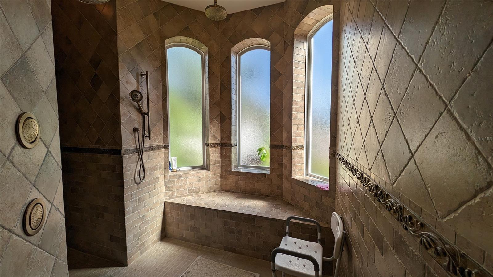 CONDICT WALKER GRANT - Residential