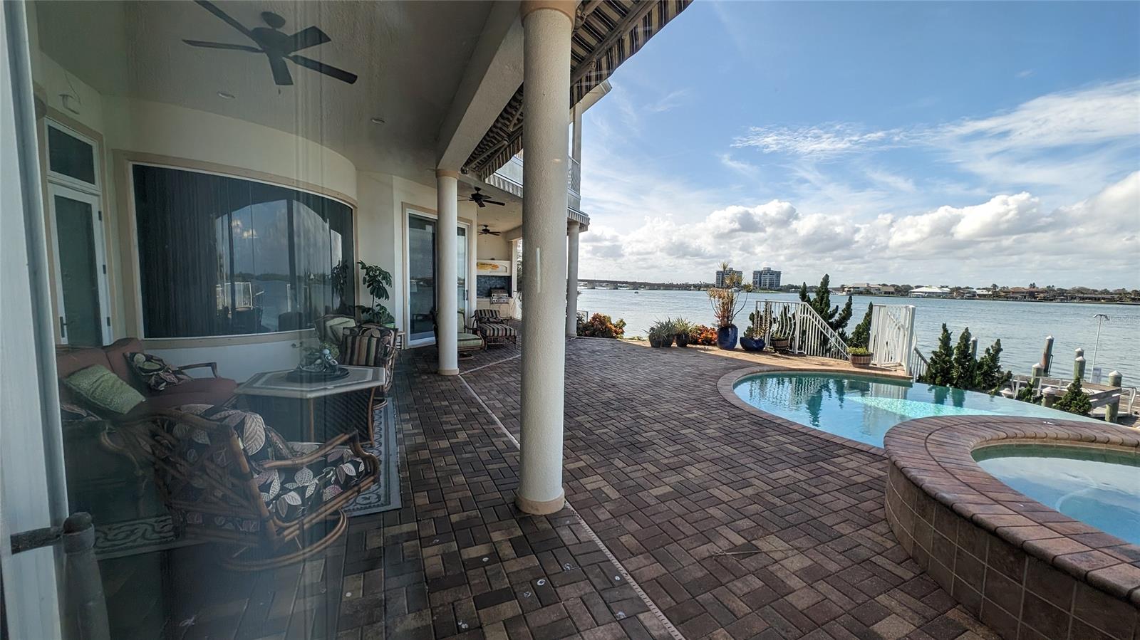 CONDICT WALKER GRANT - Residential