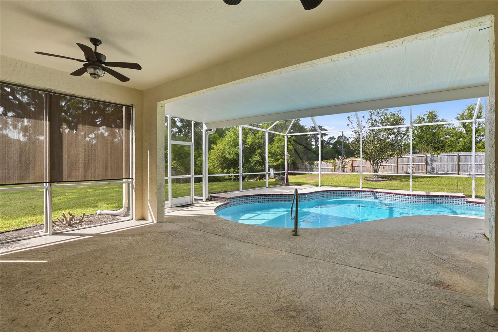 WALDEN LAKE 33 03 - Residential