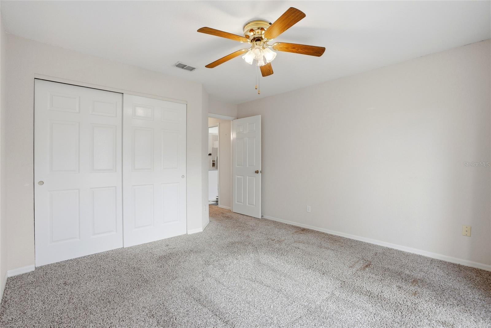 WALDEN LAKE 33 03 - Residential