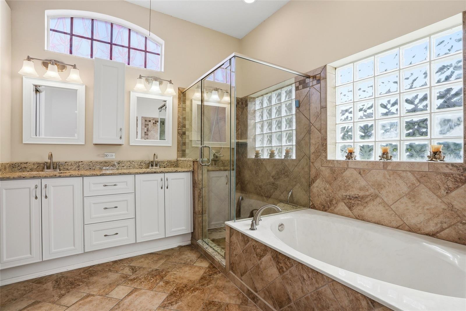 WALDEN LAKE 33 03 - Residential