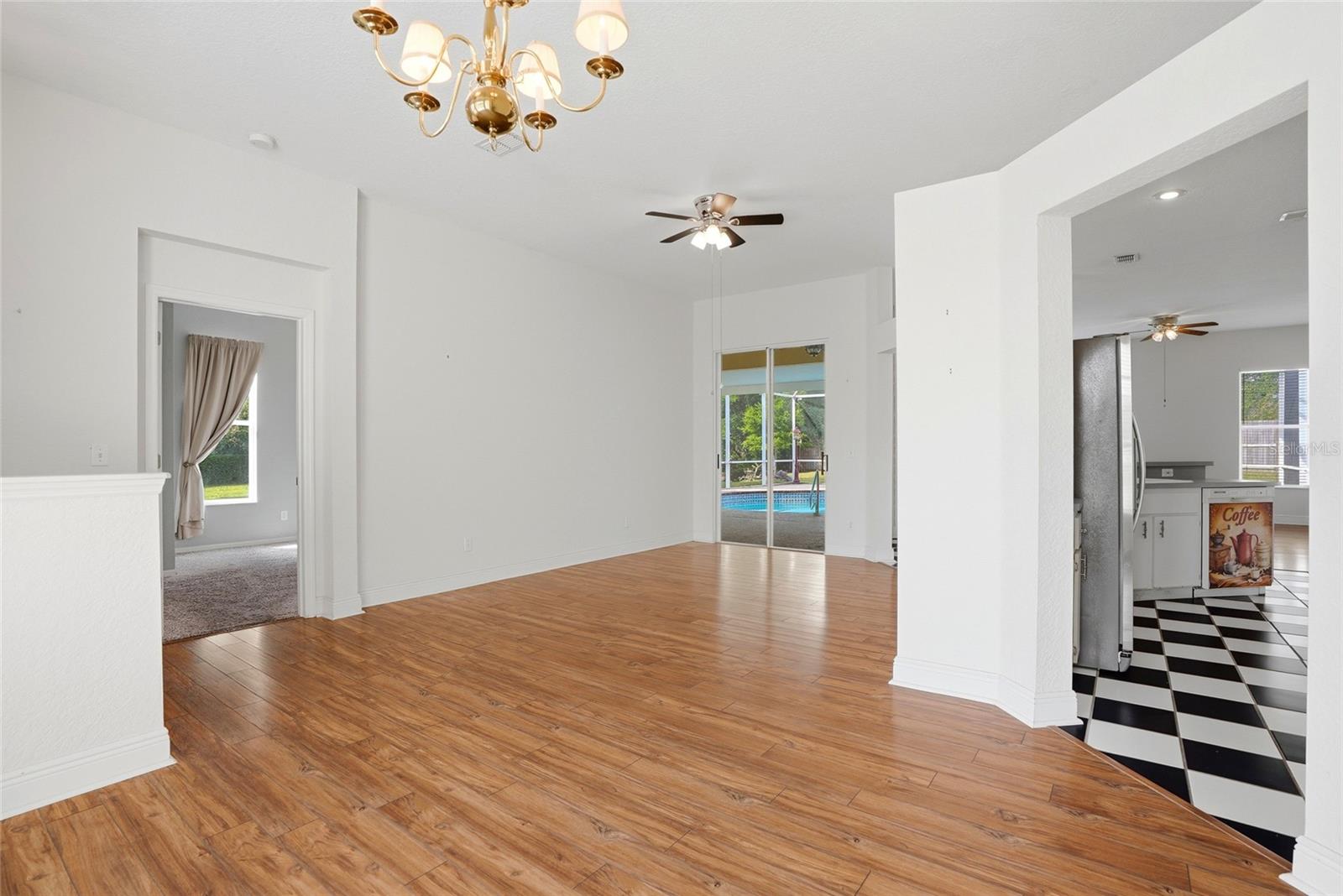 WALDEN LAKE 33 03 - Residential