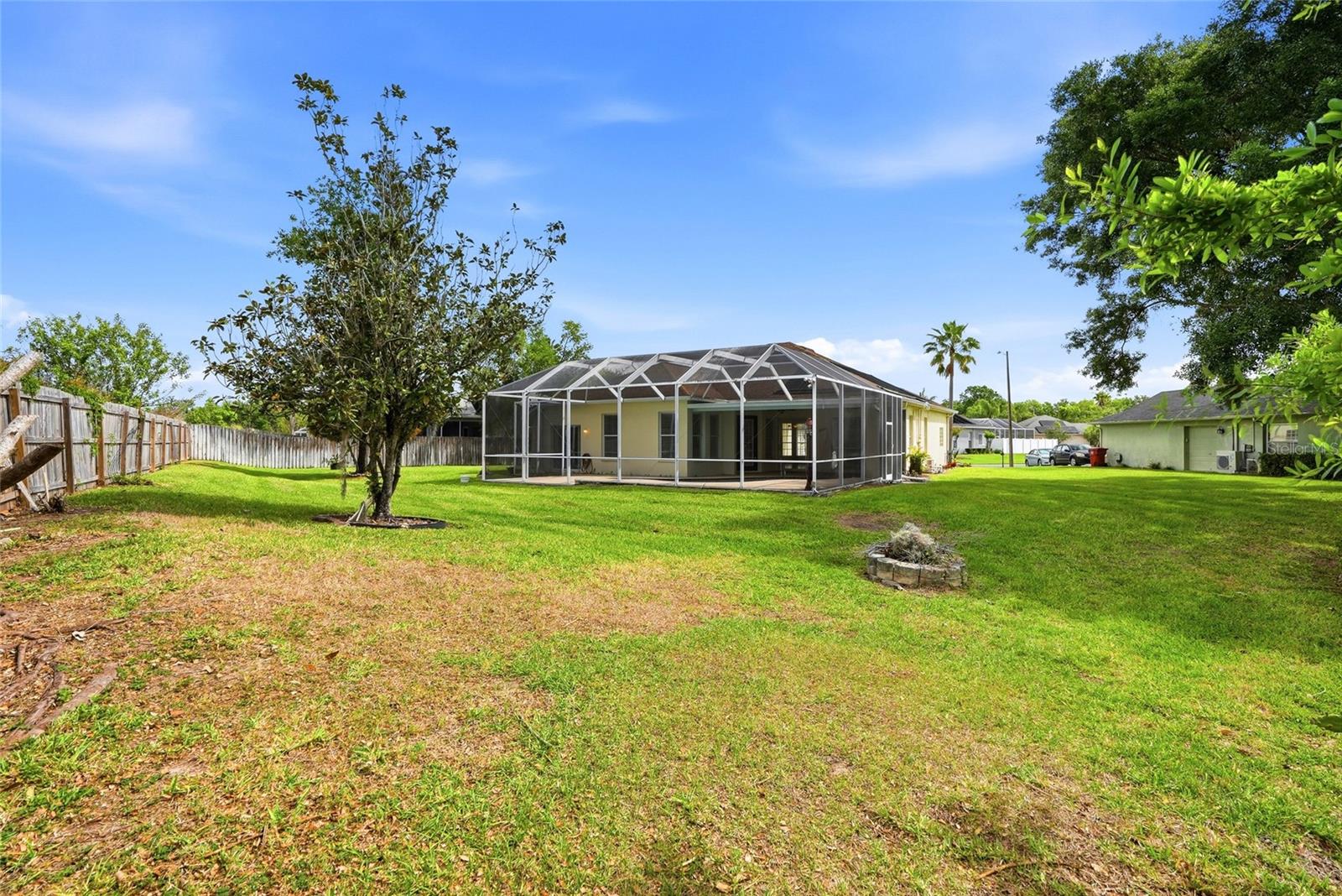 WALDEN LAKE 33 03 - Residential