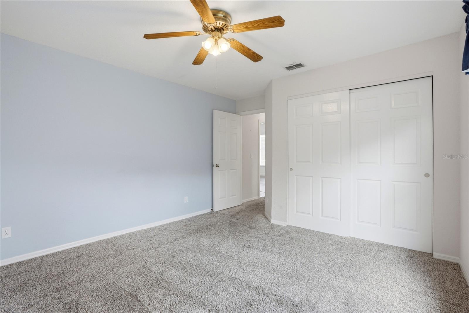 WALDEN LAKE 33 03 - Residential