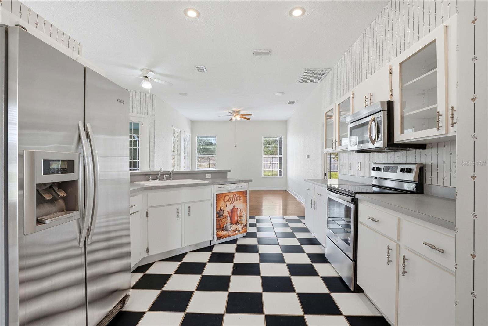 WALDEN LAKE 33 03 - Residential