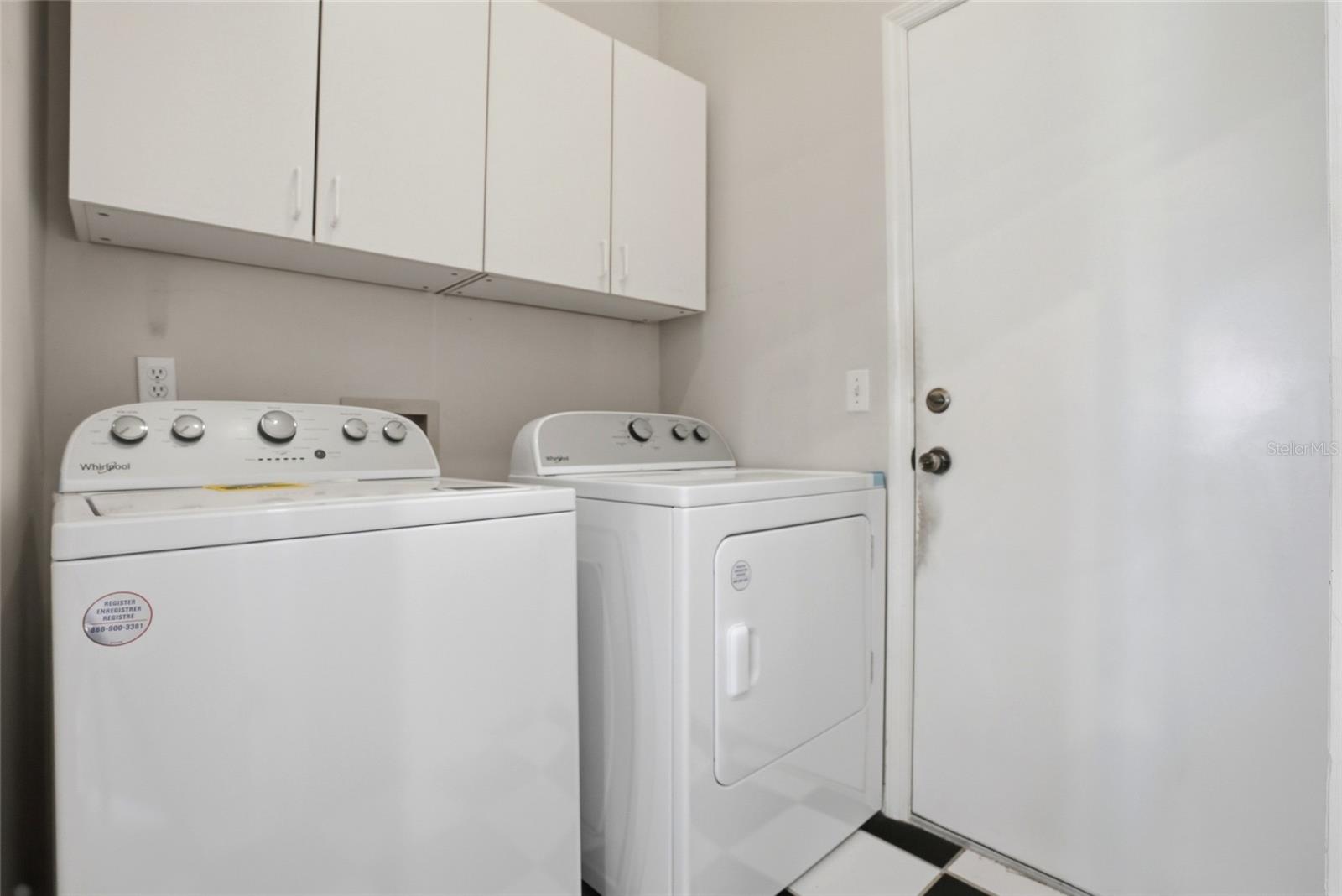 WALDEN LAKE 33 03 - Residential