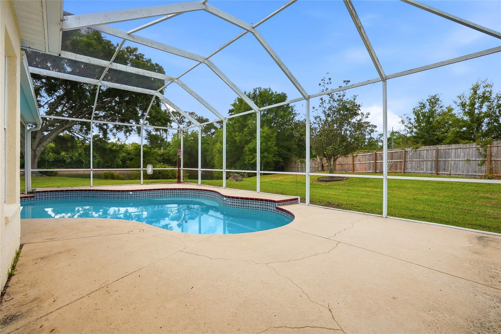 WALDEN LAKE 33 03 - Residential