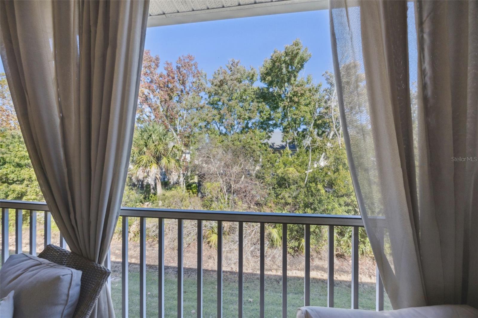 CARRIAGE HOMES AT DUNWOODY COMMONS A CONDO - Residential