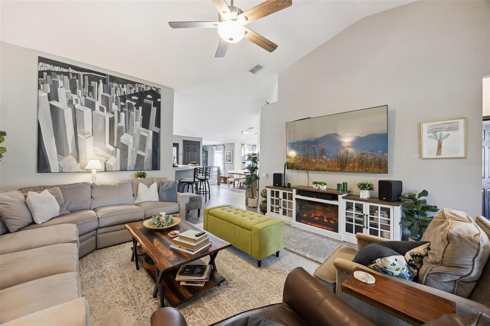 CARRIAGE HOMES AT DUNWOODY COMMONS A CONDO - Residential