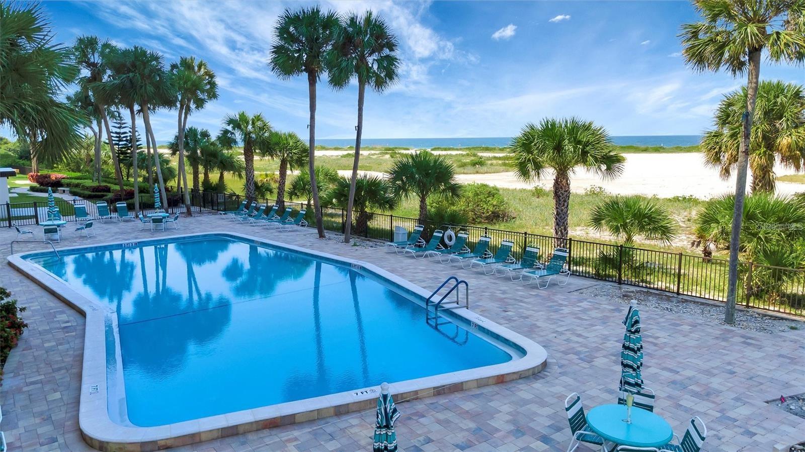 HARBOUR LIGHT TOWERS CONDO - Residential