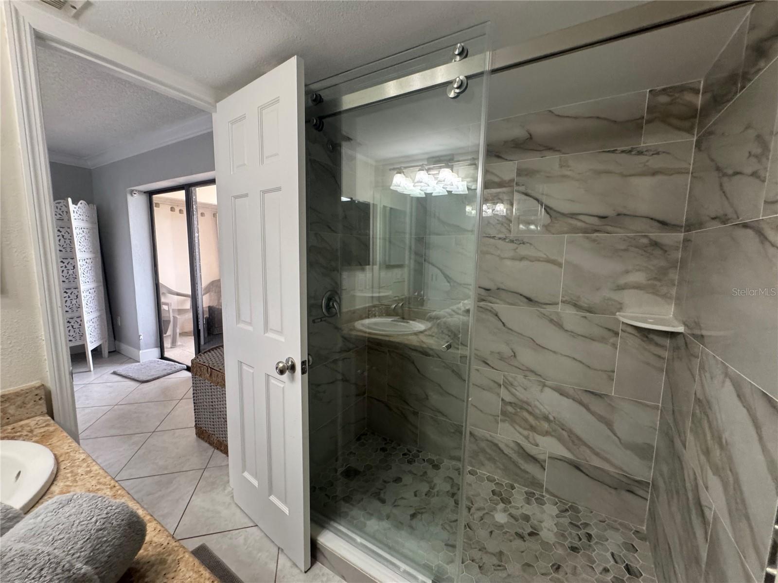 HARBOUR LIGHT TOWERS CONDO - Residential