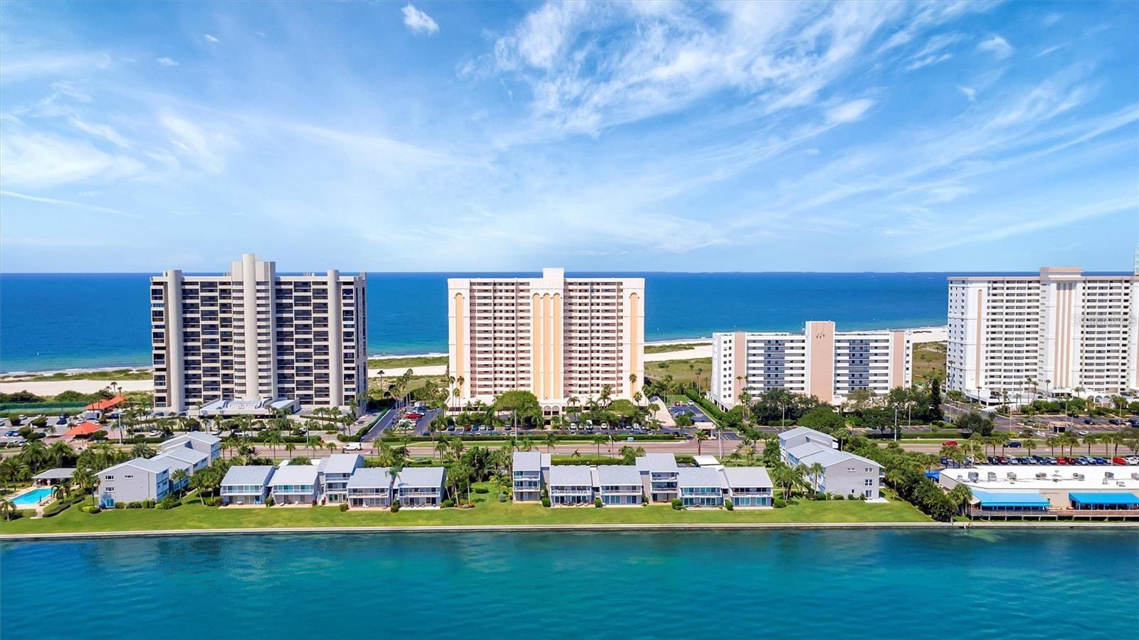 HARBOUR LIGHT TOWERS CONDO - Residential