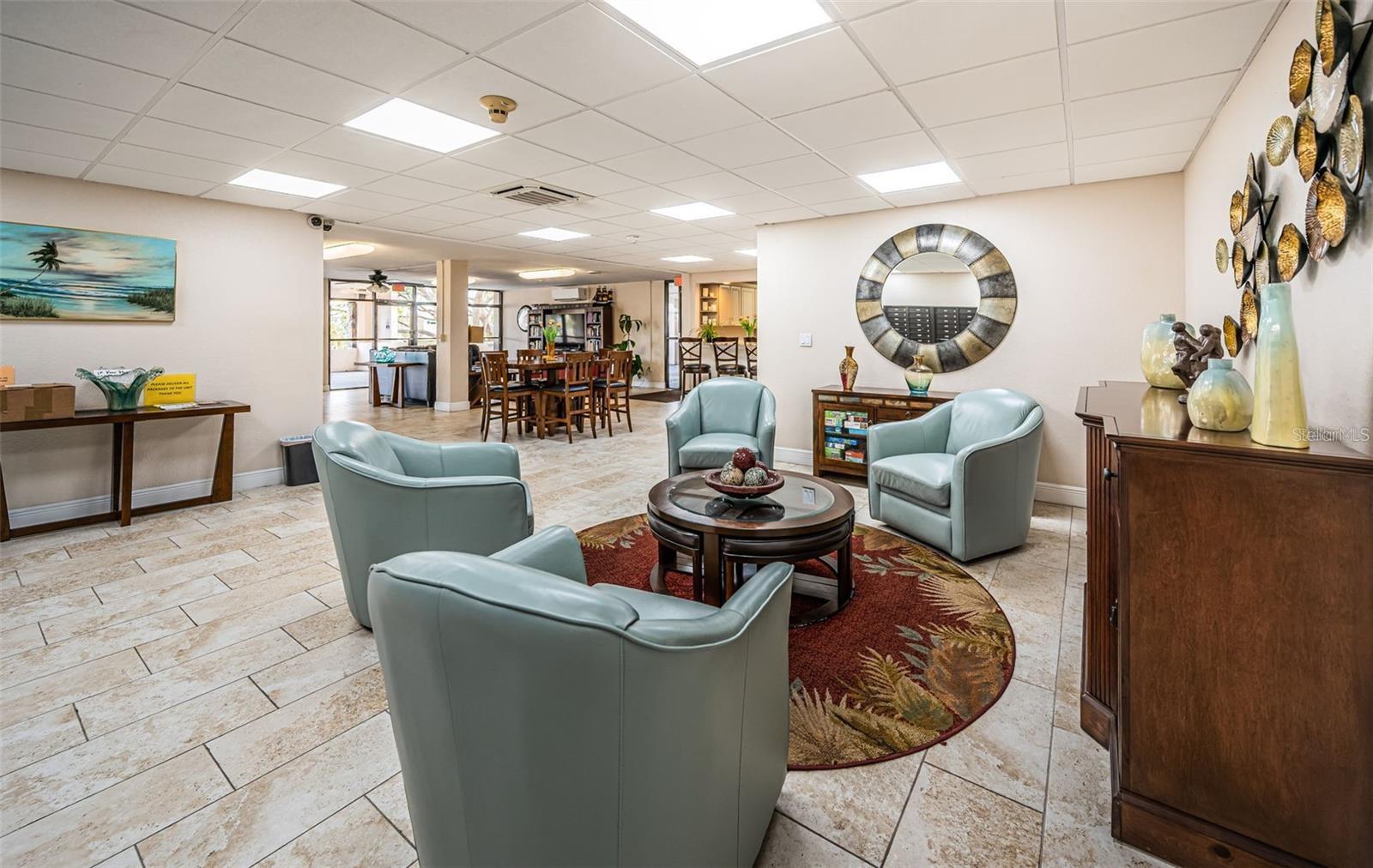 HARBOUR LIGHT TOWERS CONDO - Residential