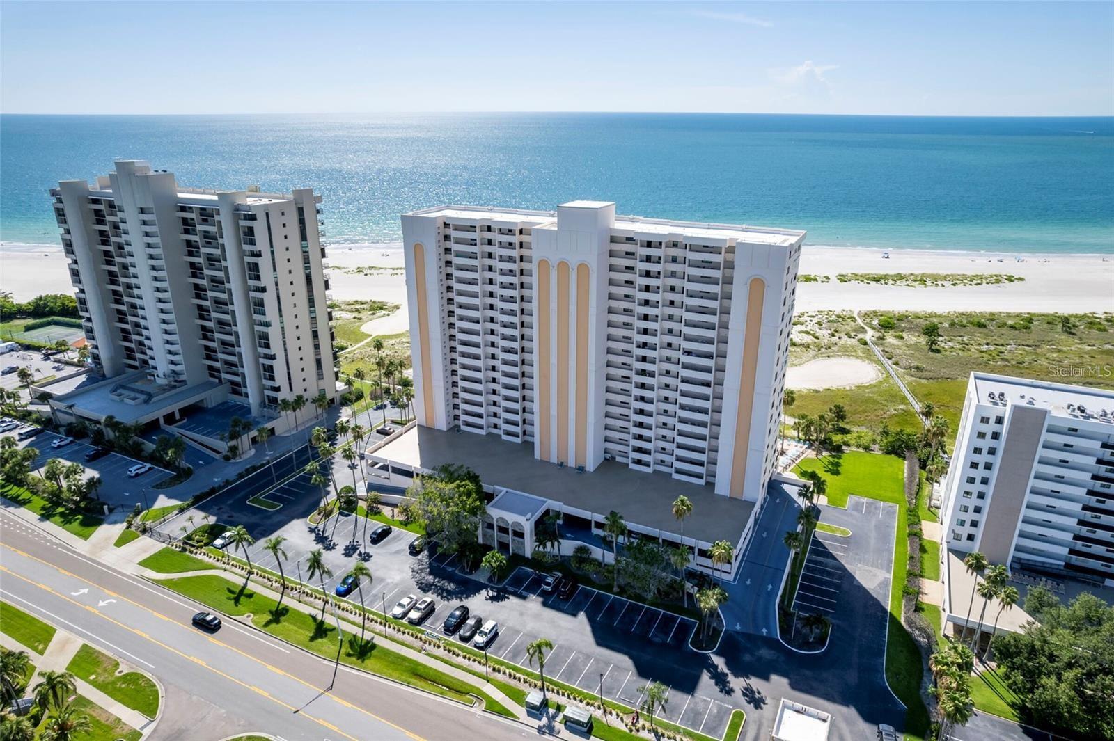 HARBOUR LIGHT TOWERS CONDO - Residential