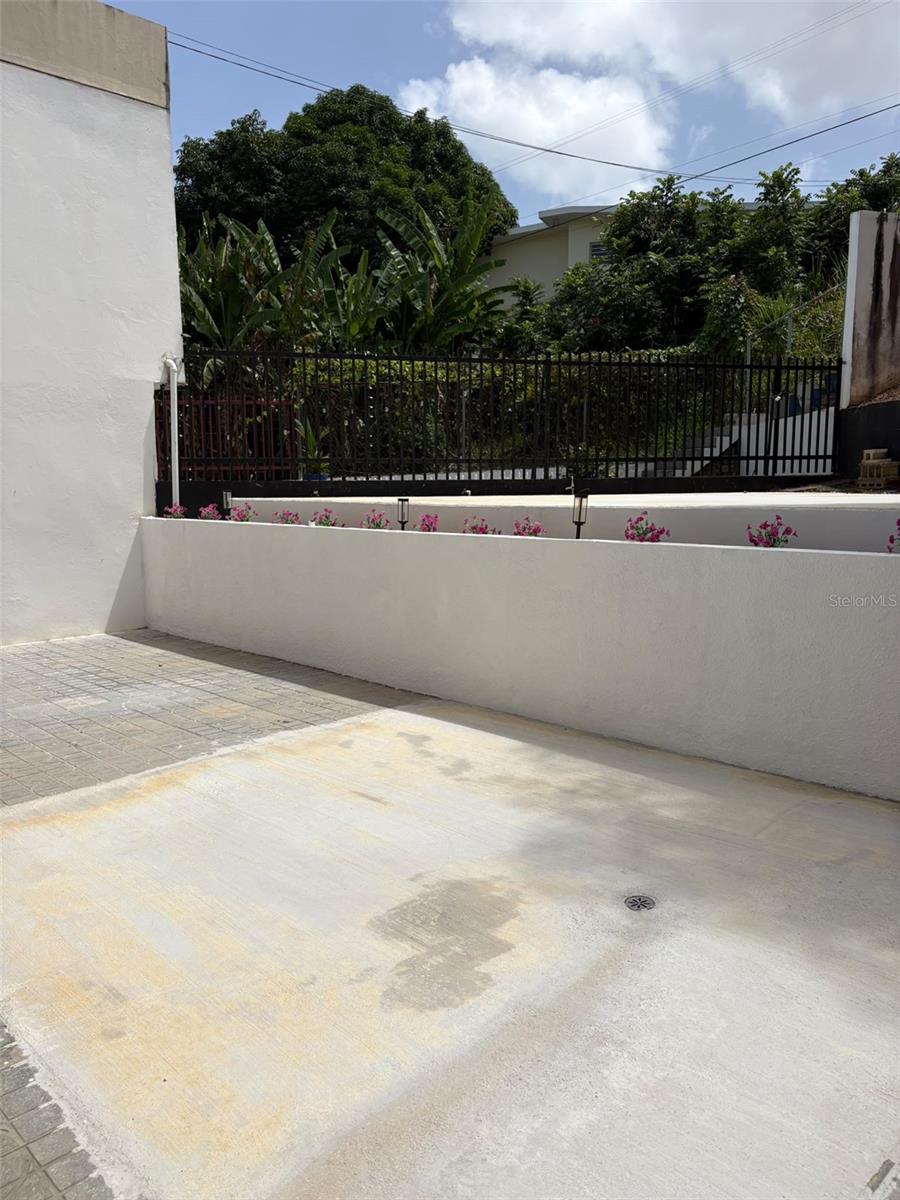 I2B CALLE TOLIMA URB. PARK GARDENS