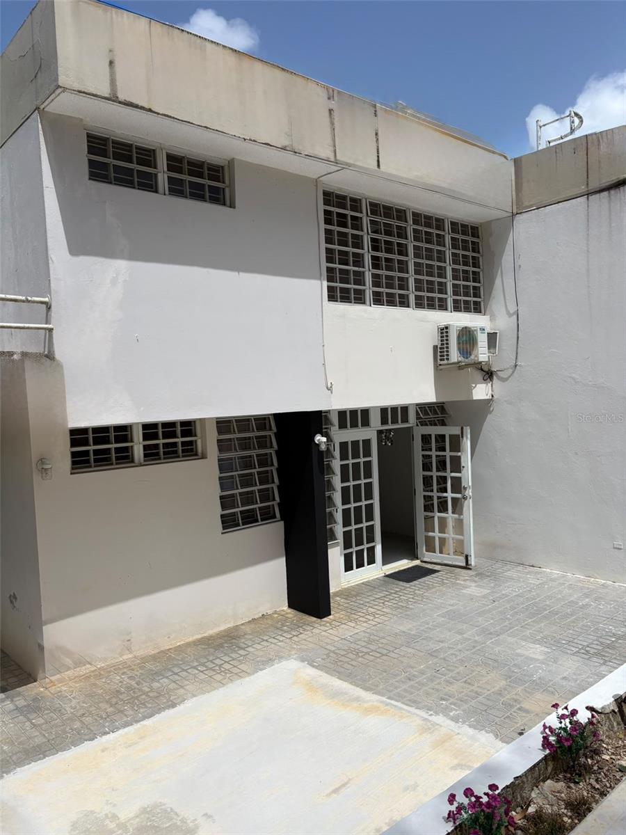 I2B CALLE TOLIMA URB. PARK GARDENS