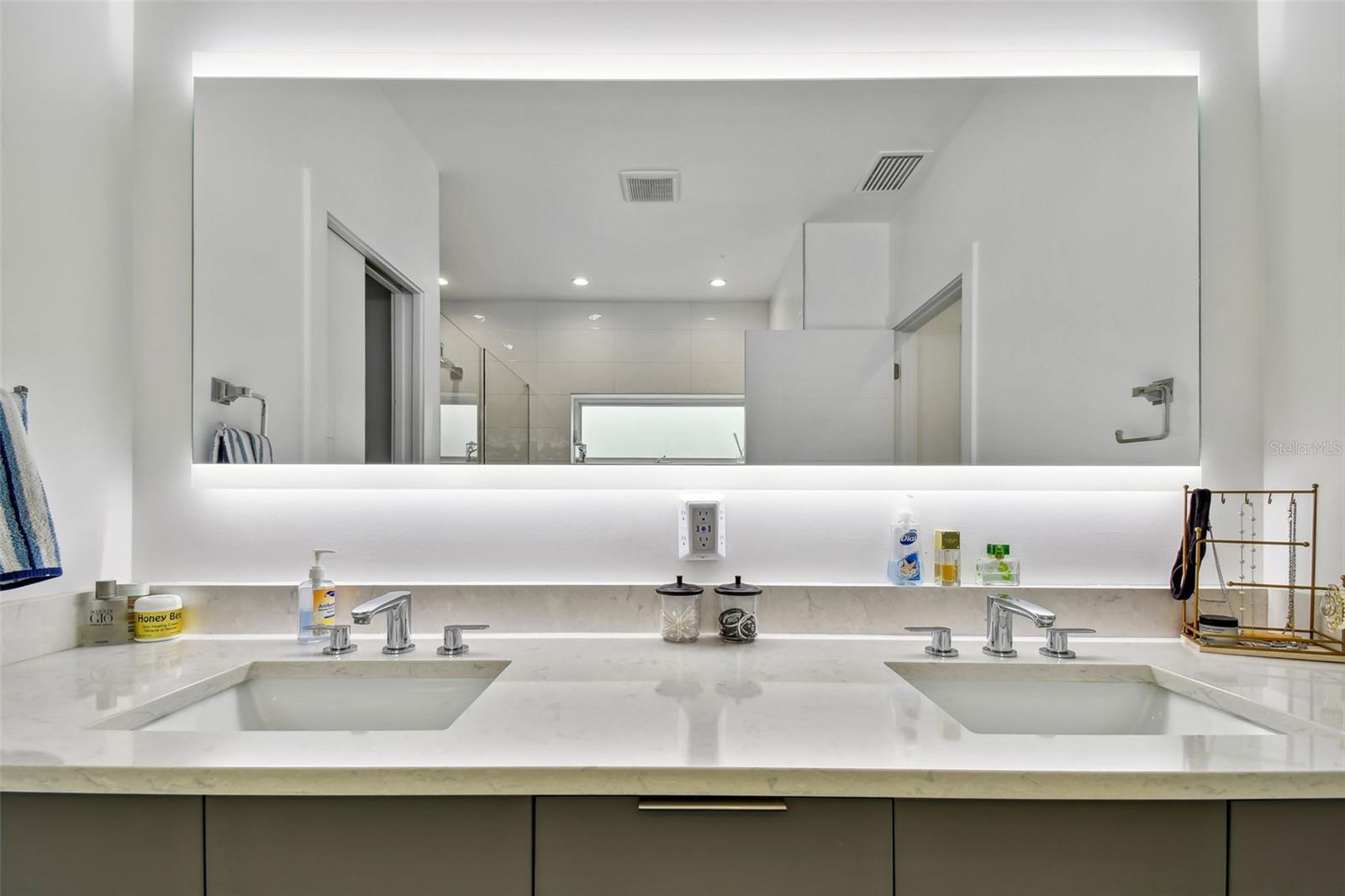 BAY POINT ESTATES 3RD ADD - Residential