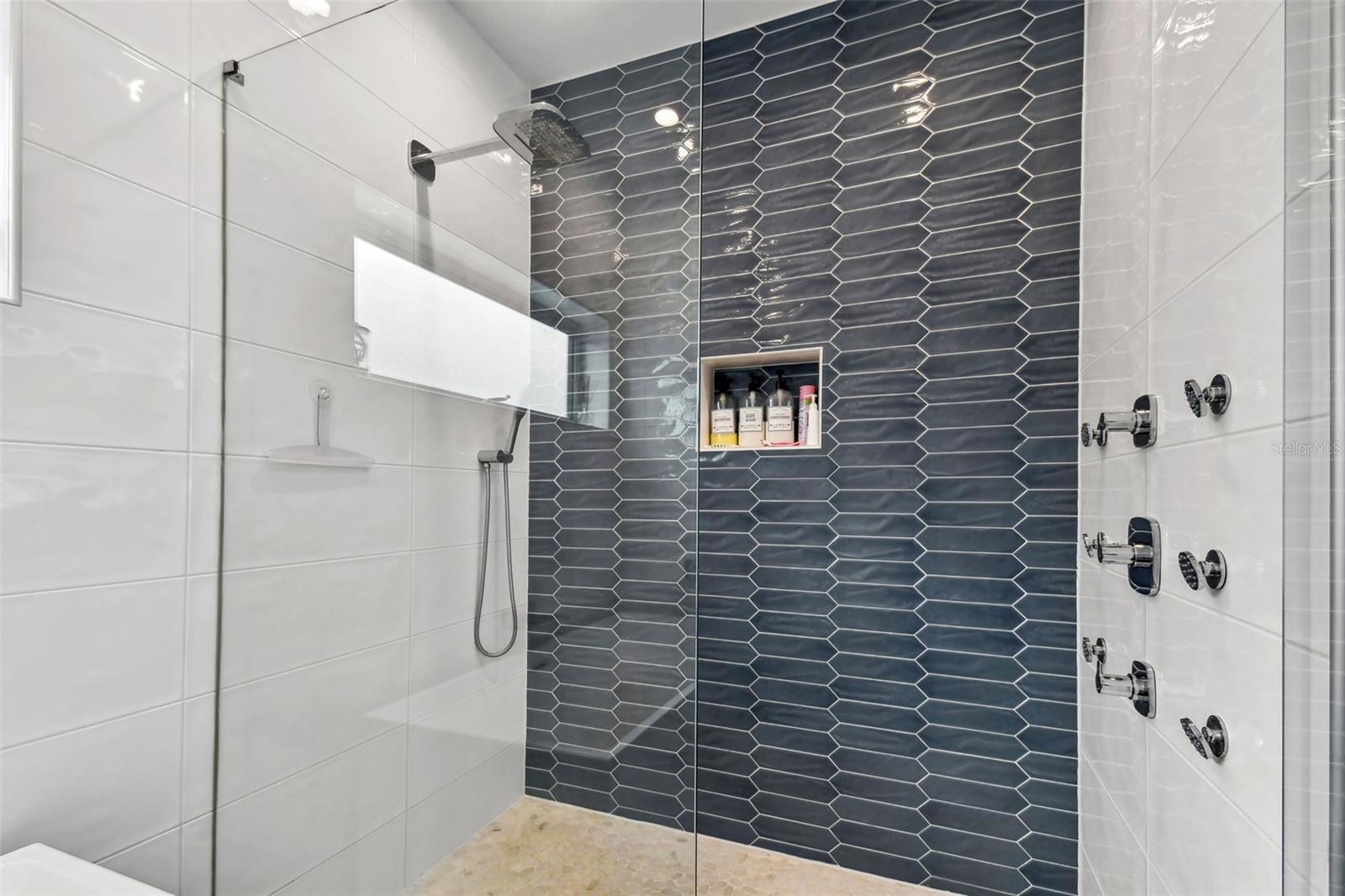 BAY POINT ESTATES 3RD ADD - Residential