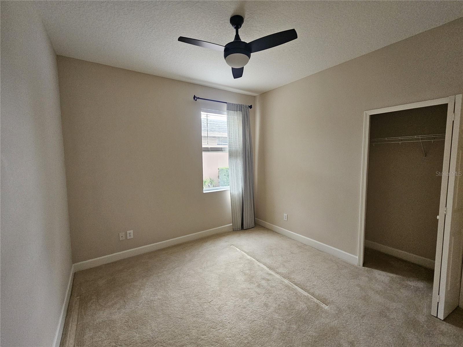 IVY LAKE ESTATES - Residential Lease