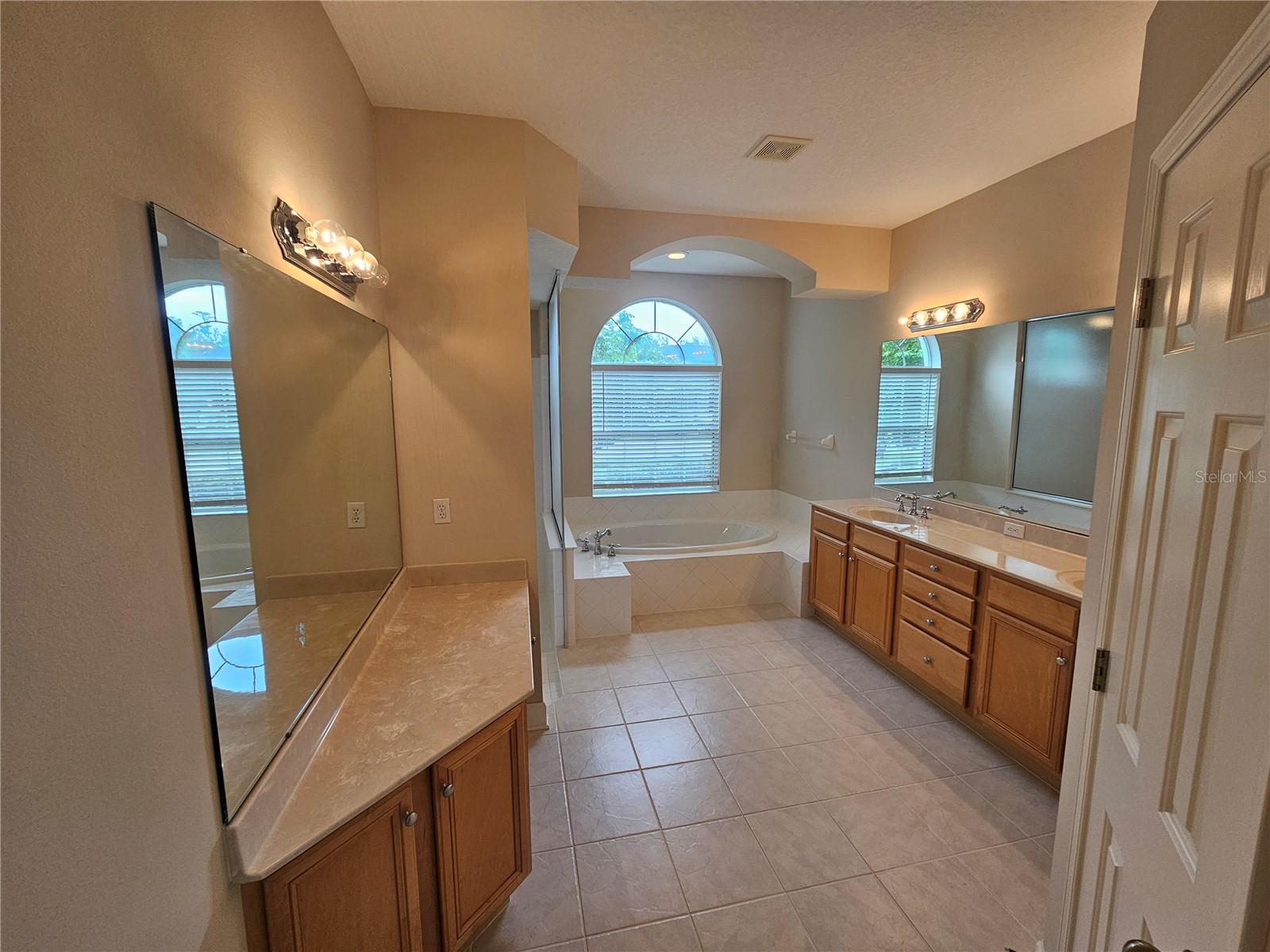 IVY LAKE ESTATES - Residential Lease