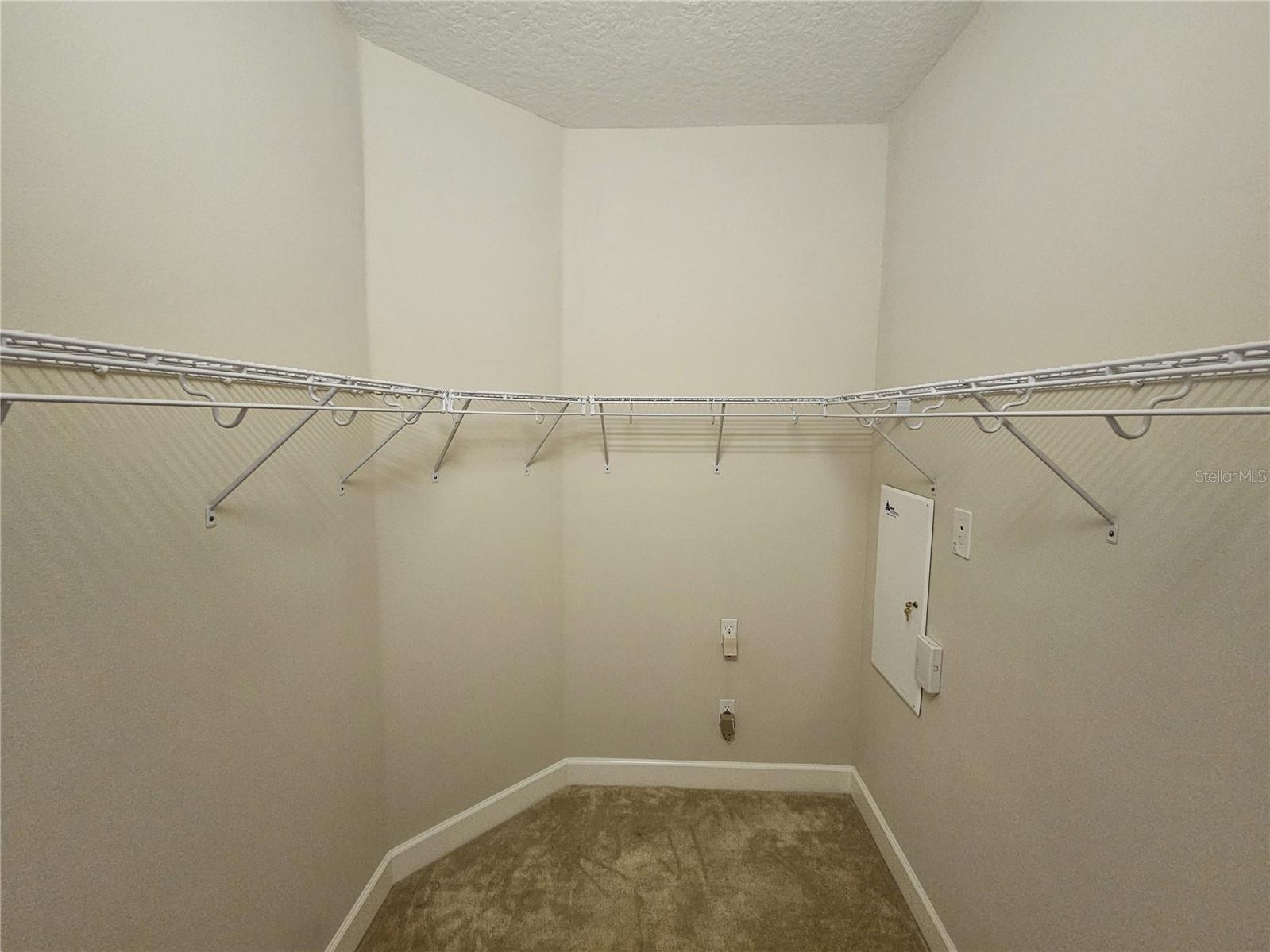 IVY LAKE ESTATES - Residential Lease