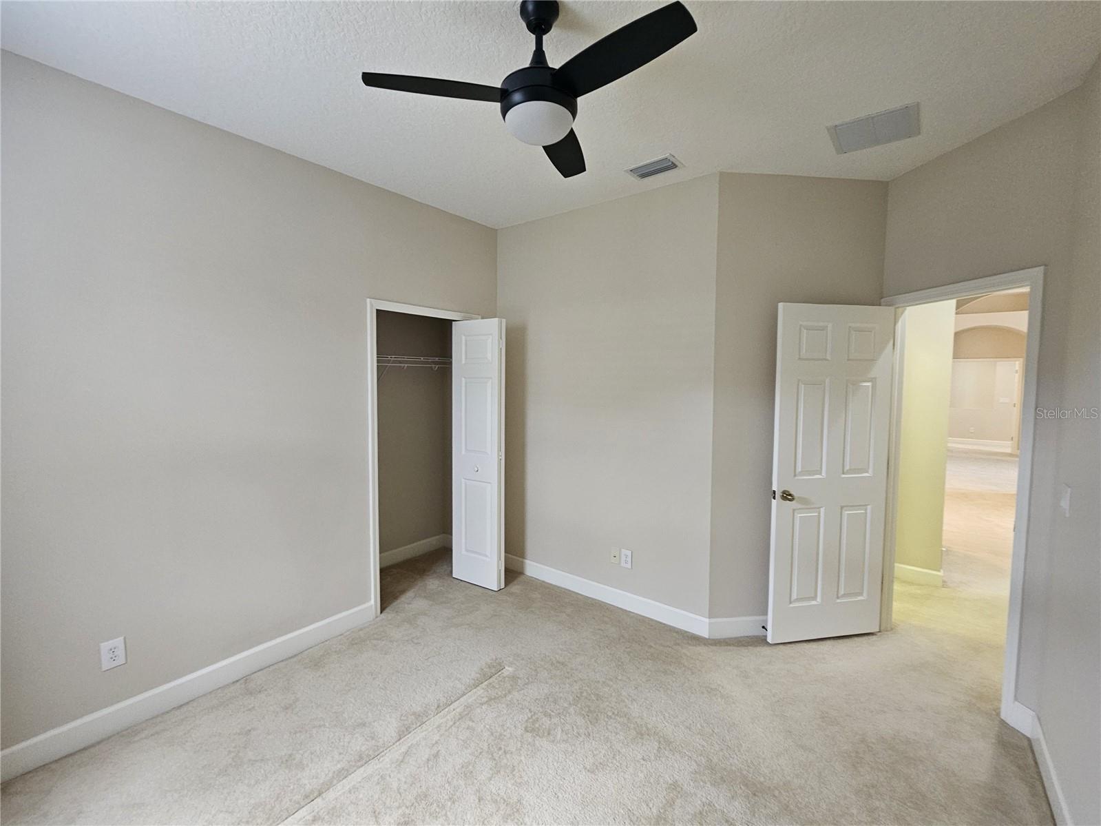 IVY LAKE ESTATES - Residential Lease