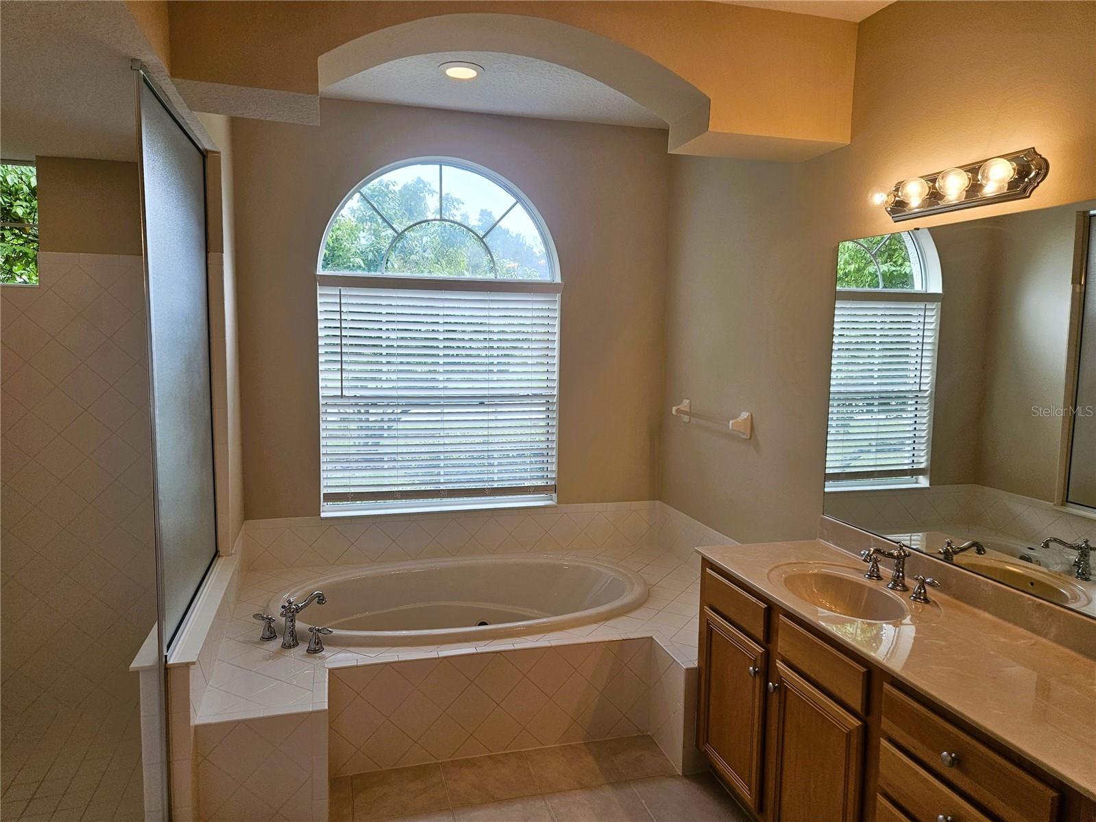 IVY LAKE ESTATES - Residential Lease