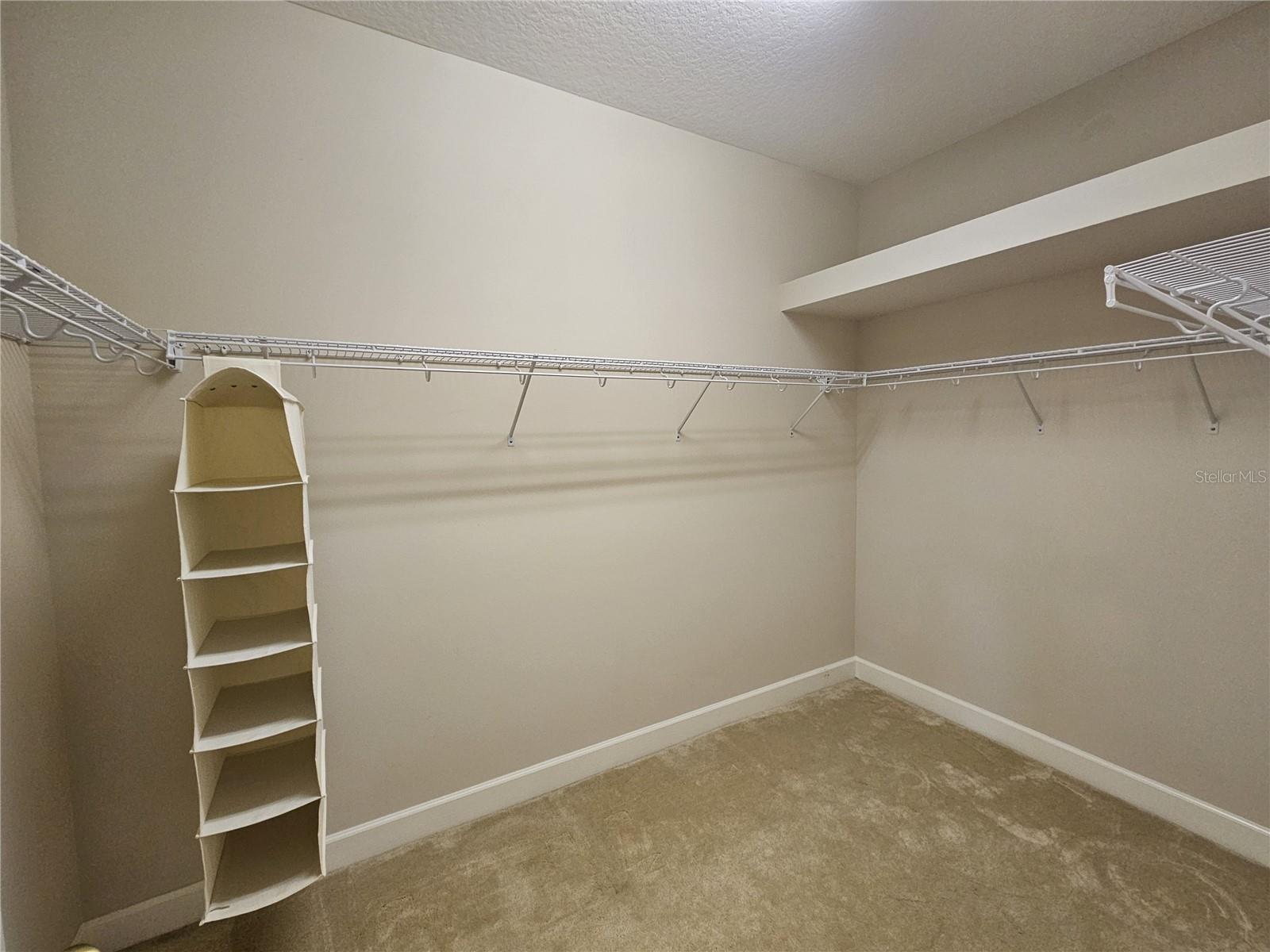 IVY LAKE ESTATES - Residential Lease