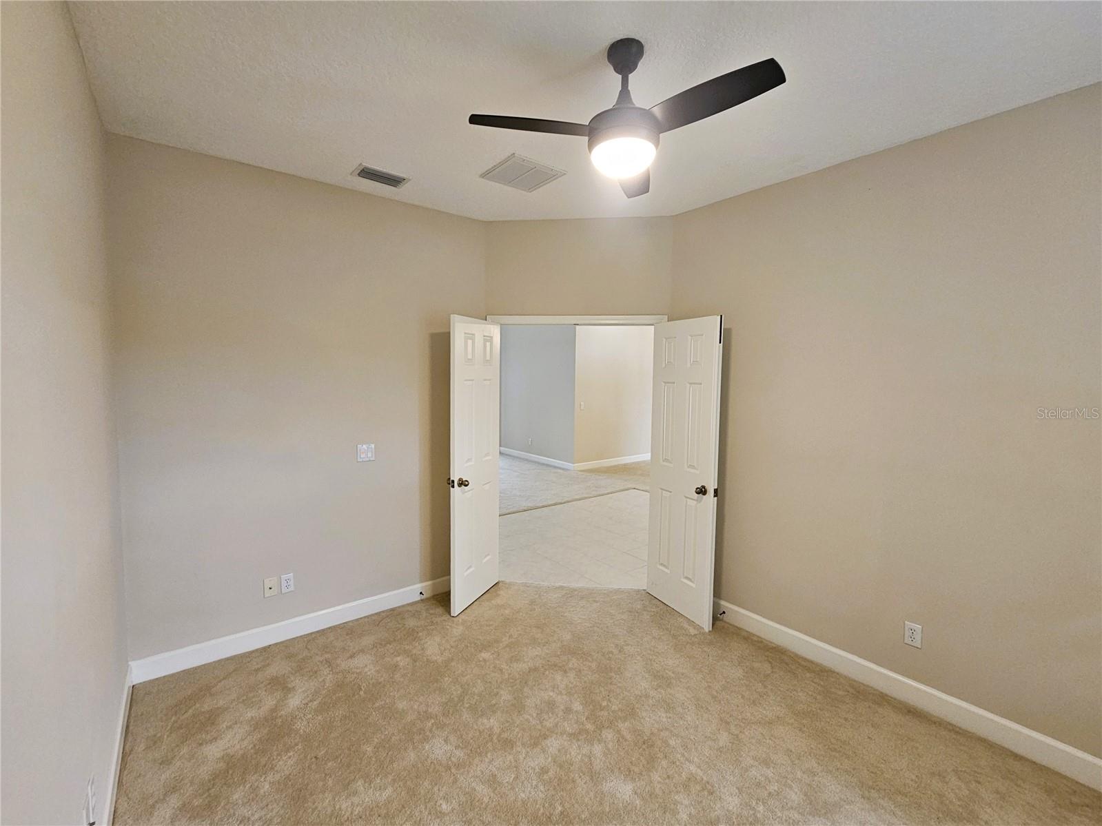 IVY LAKE ESTATES - Residential Lease