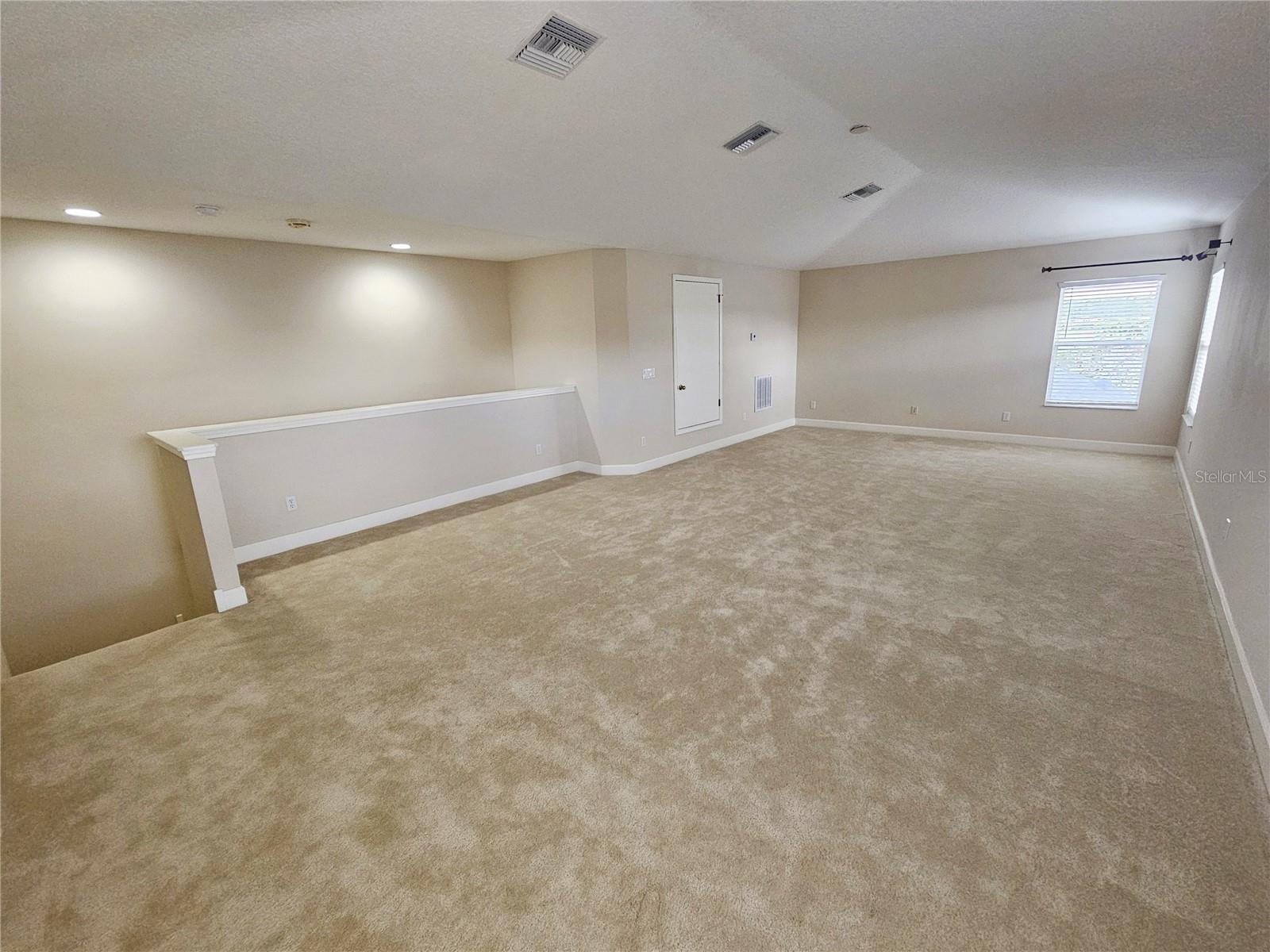 IVY LAKE ESTATES - Residential Lease