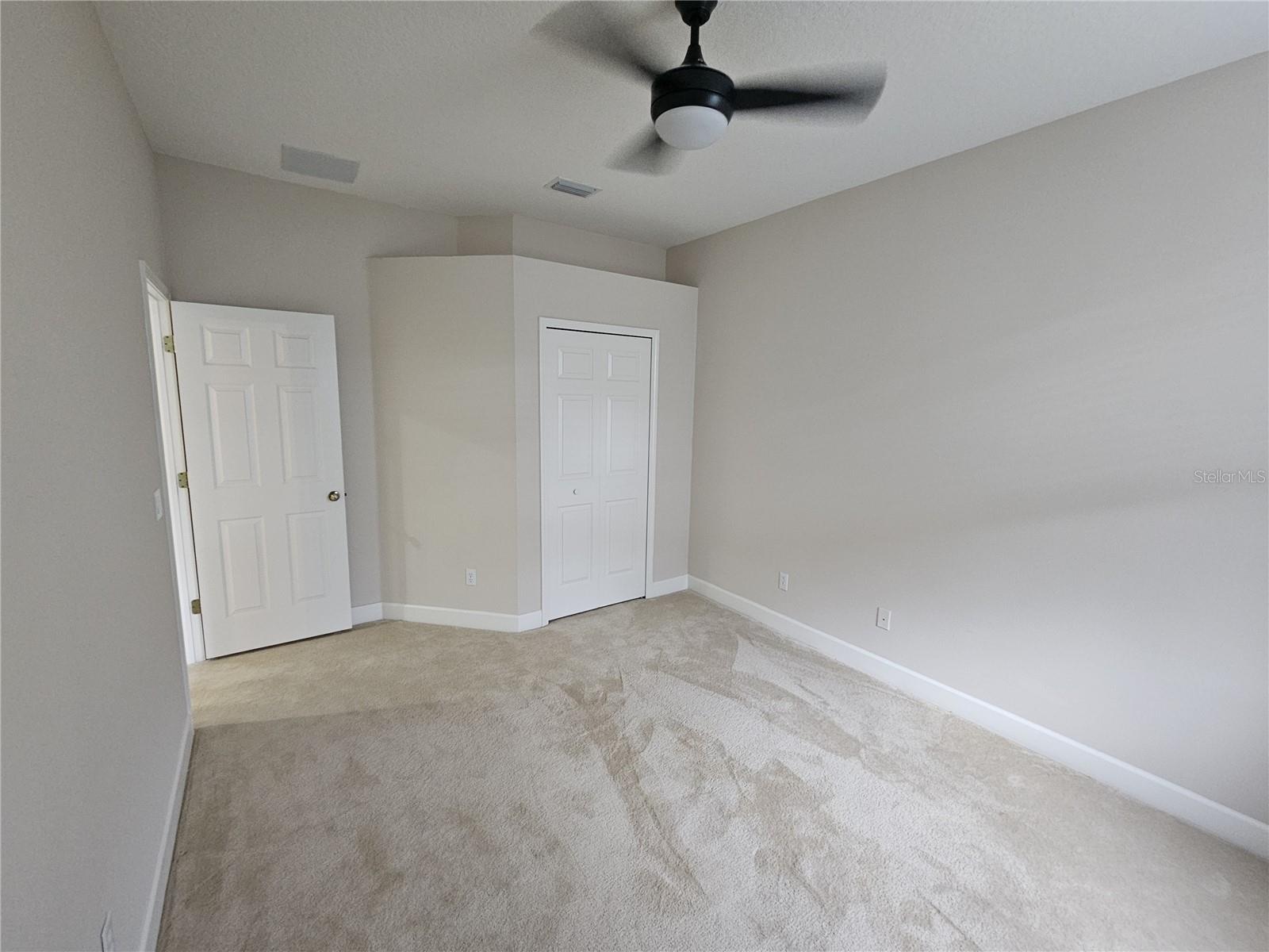 IVY LAKE ESTATES - Residential Lease