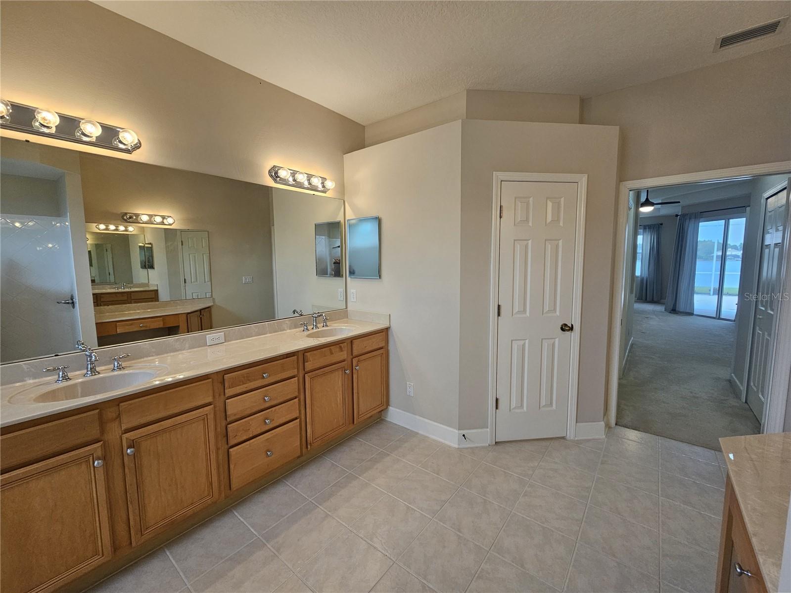 IVY LAKE ESTATES - Residential Lease