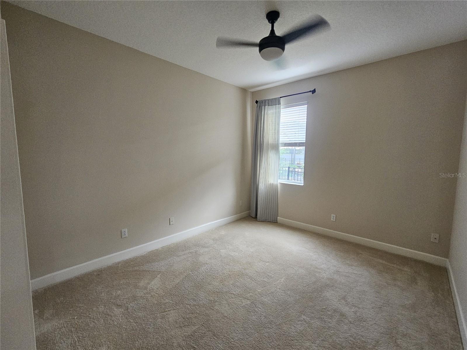 IVY LAKE ESTATES - Residential Lease