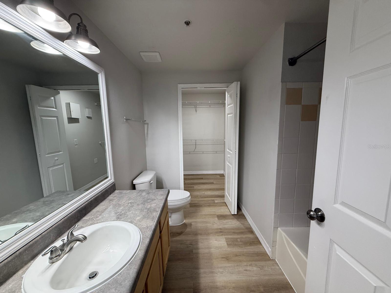 HAMPTONS/METROWEST - Residential Lease